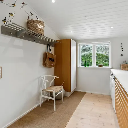 2 Bedroom Beautiful In Дом отдыха *