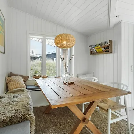 Дом отдыха 2 Bedroom Beautiful In *