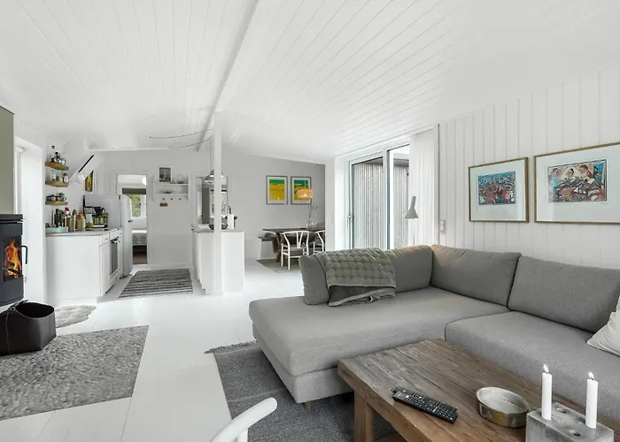 2 Bedroom Beautiful In Σπίτι διακοπών Ringkøbing