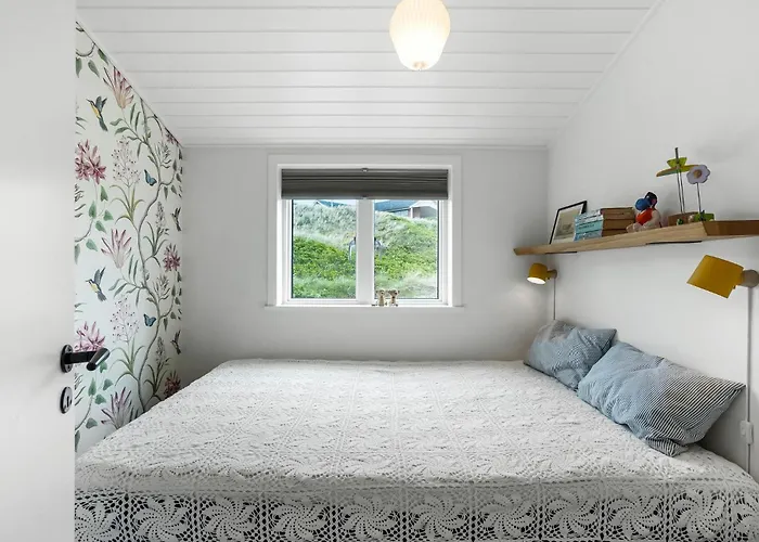 2 Bedroom Beautiful In *