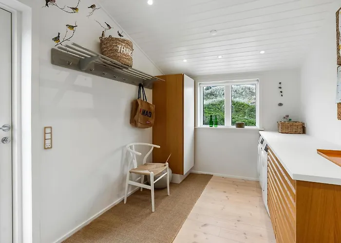 2 Bedroom Beautiful In Σπίτι διακοπών *