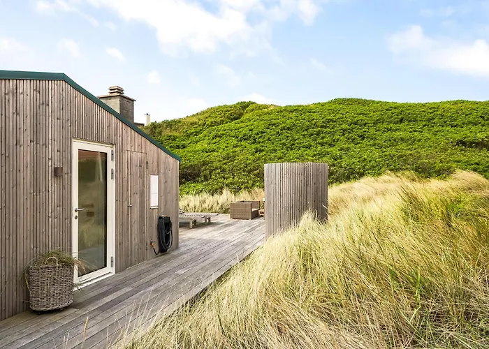 2 Bedroom Beautiful In *